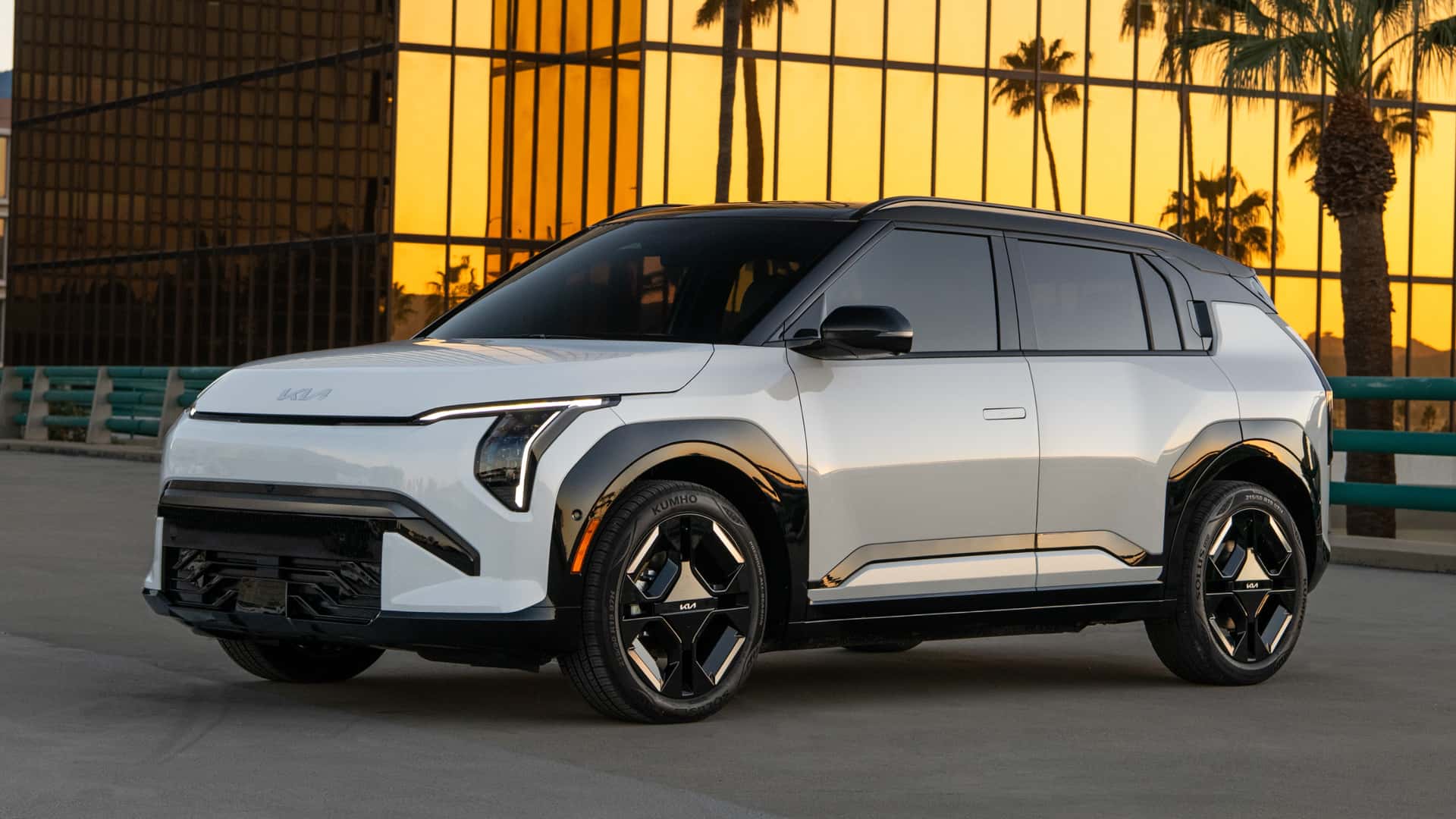 Automotive News Image